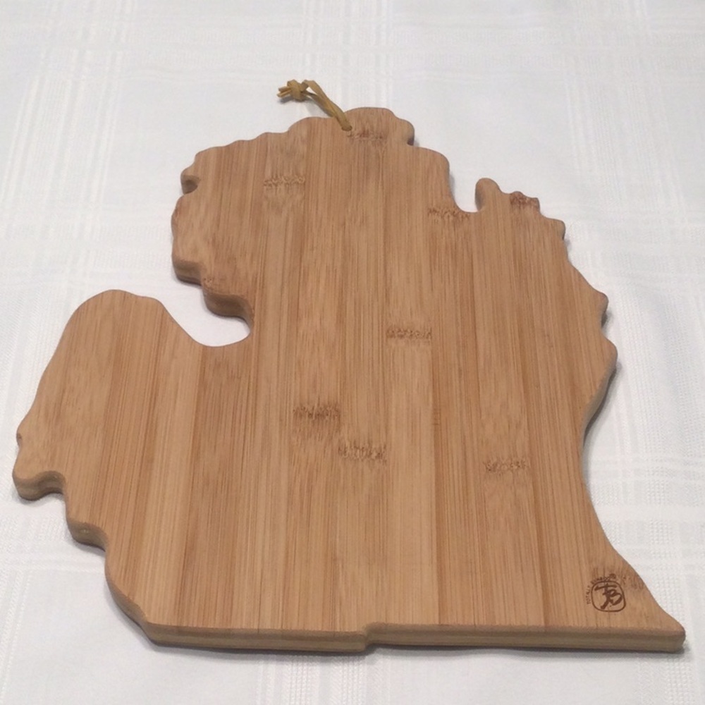 Totally Bamboo Cutting Board NWOT​